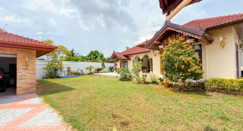 For sale 5 bedrooms villa in East Pattaya, Pattaya