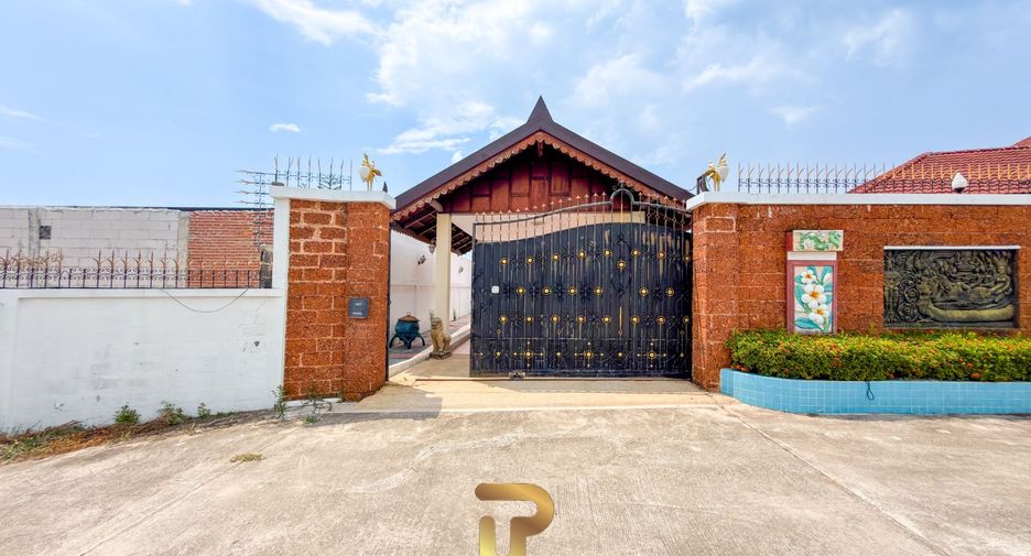 For sale 5 bedrooms villa in East Pattaya, Pattaya