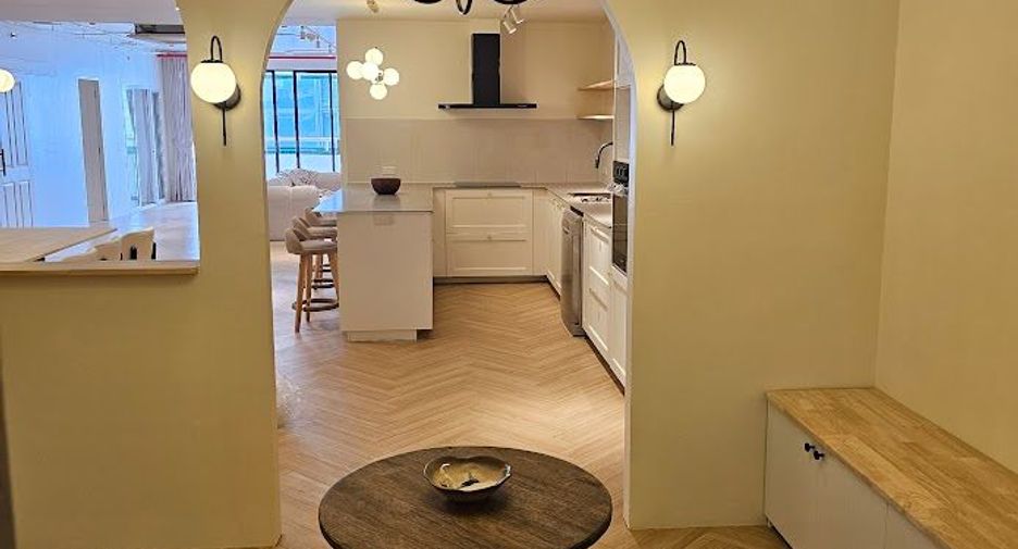 Wohnung zur Miete mit 3 Zimmer in Khlong Toei, Bangkok