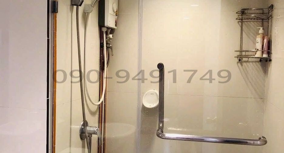 For rent 2 bedrooms condo in Phra Khanong, Bangkok