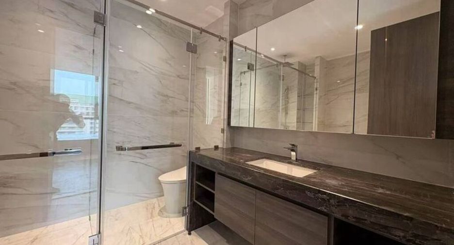 For rent 2 ベッドルーム condo in Sathon, Bangkok