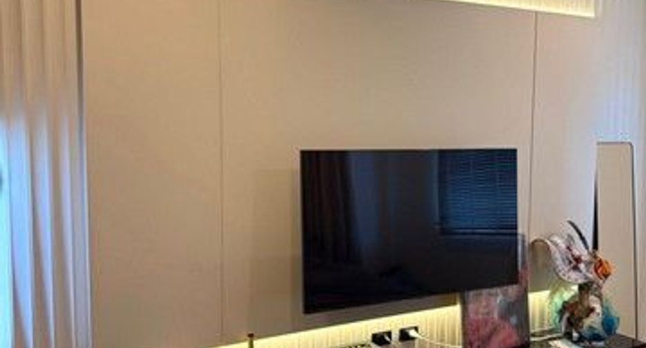 For sale 4 bedrooms house in Thawi Watthana, Bangkok