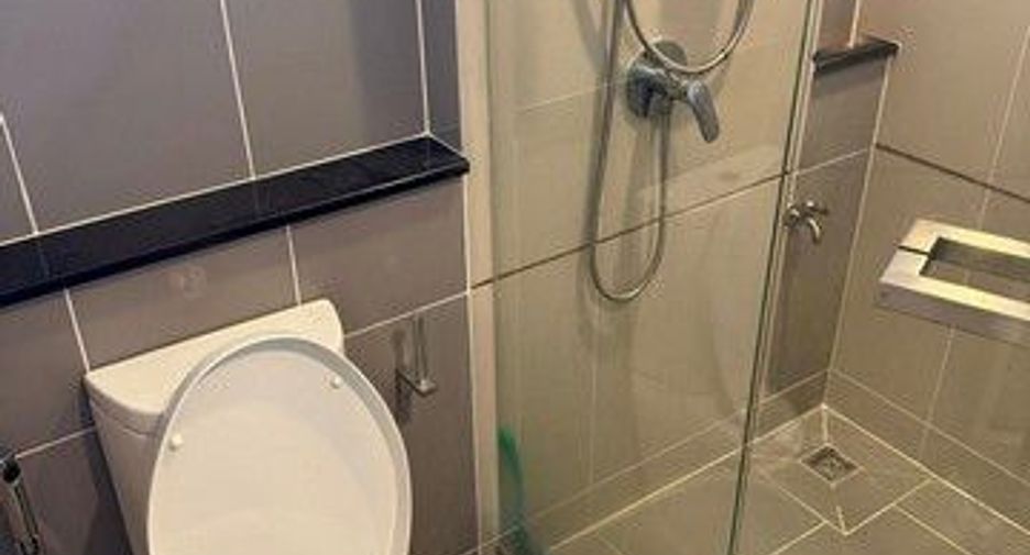 For sale 4 bedrooms house in Thawi Watthana, Bangkok