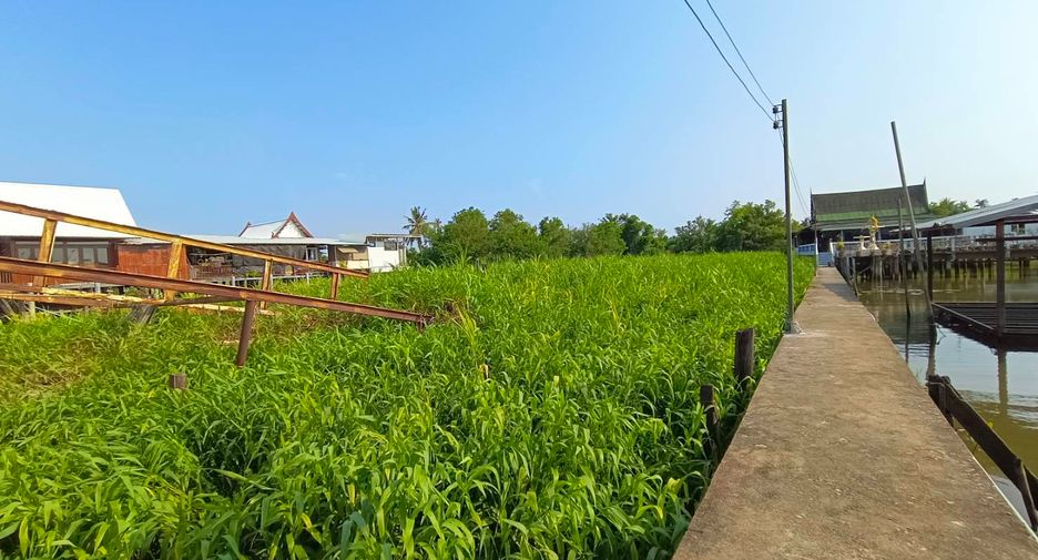 Terreno en venta en Pak Kret, Nonthaburi
