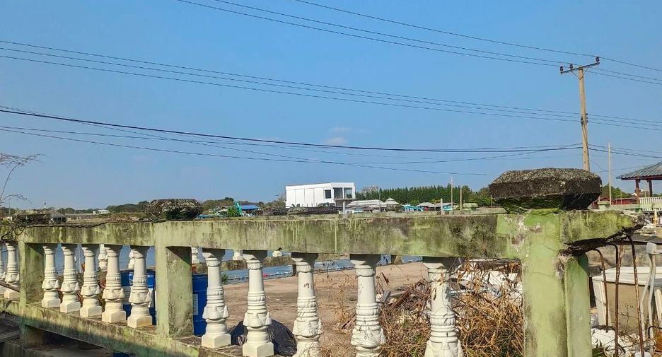 Terreno en venta en Pak Kret, Nonthaburi