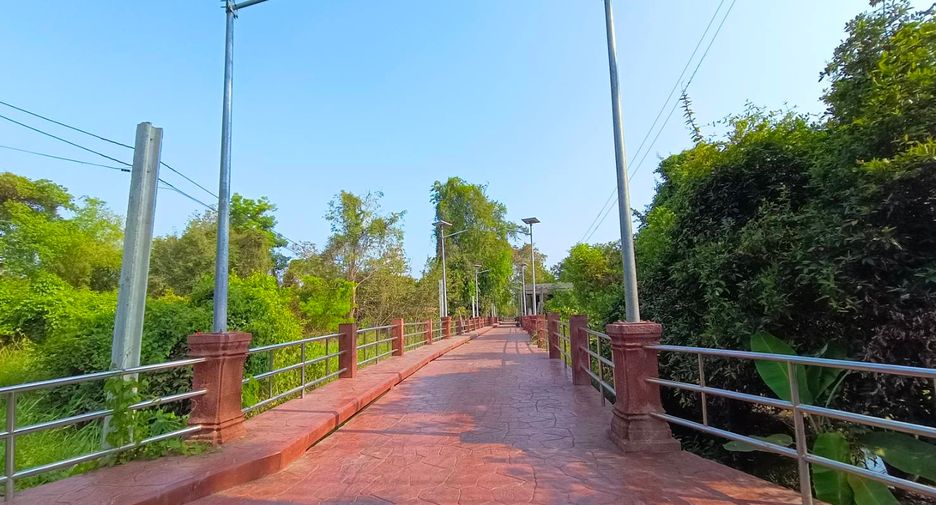 Terreno en venta en Pak Kret, Nonthaburi