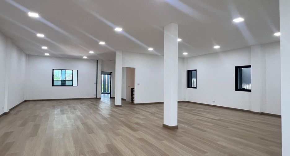 Lagerhaus zur Miete mit 3 Zimmer in Lam Luk Ka, Pathum Thani