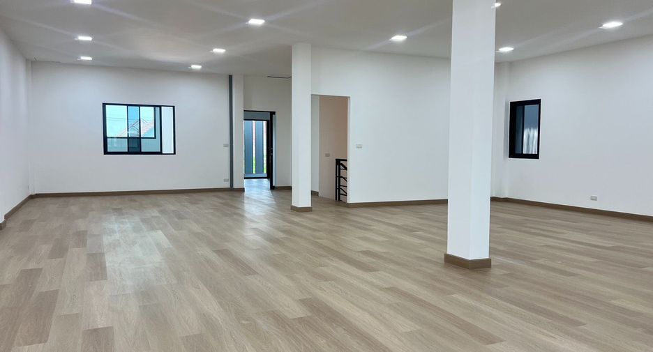 Lagerhaus zur Miete mit 3 Zimmer in Lam Luk Ka, Pathum Thani