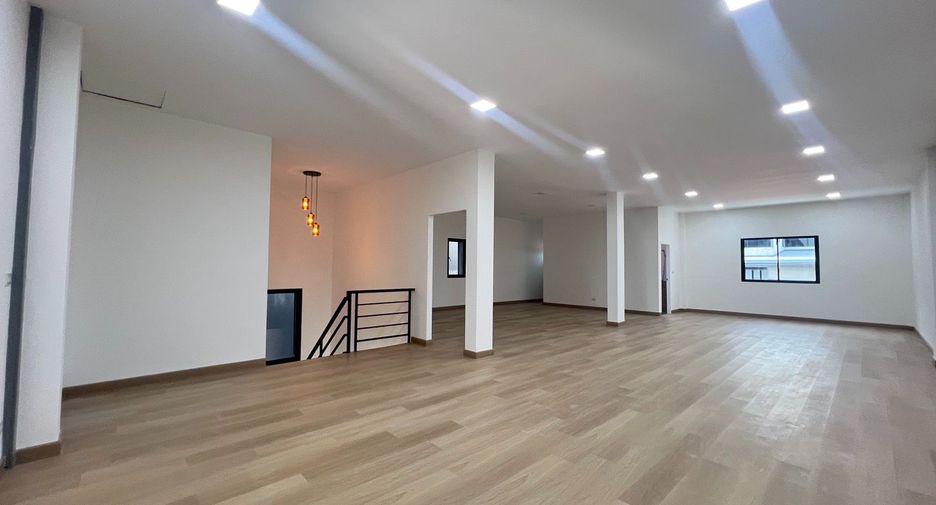 Lagerhaus zur Miete mit 3 Zimmer in Lam Luk Ka, Pathum Thani