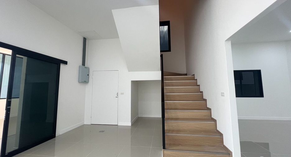 Lagerhaus zur Miete mit 3 Zimmer in Lam Luk Ka, Pathum Thani