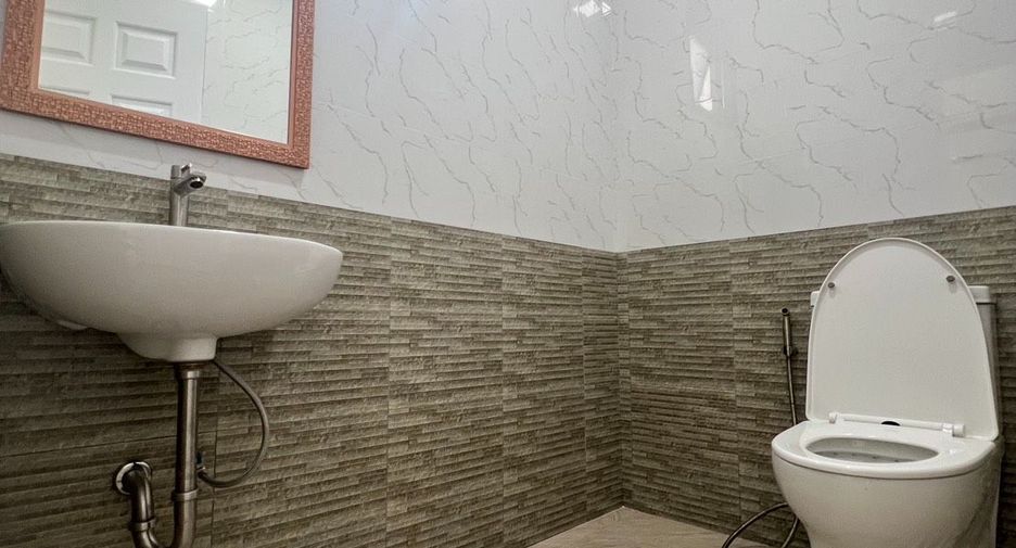 Lagerhaus zur Miete mit 3 Zimmer in Lam Luk Ka, Pathum Thani