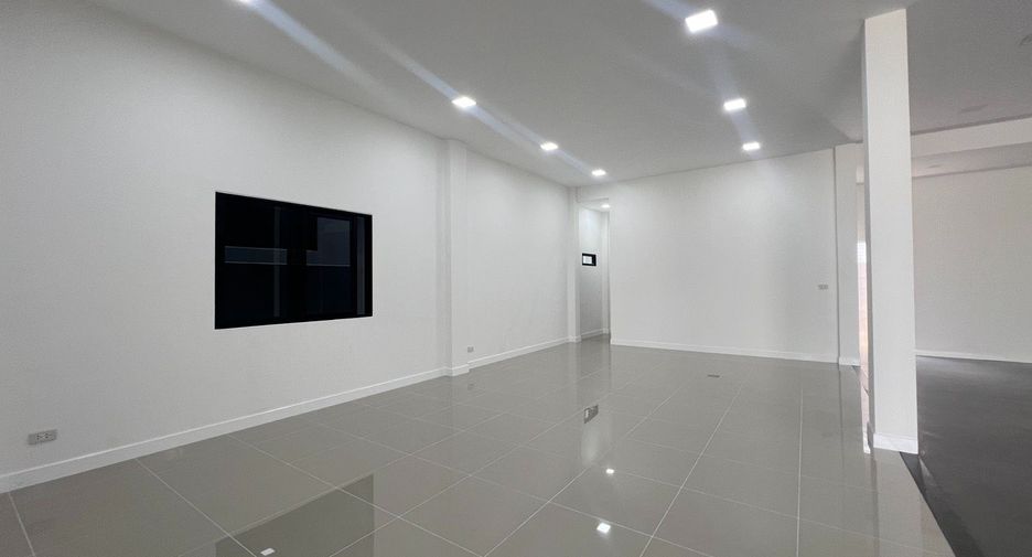 Lagerhaus zur Miete mit 3 Zimmer in Lam Luk Ka, Pathum Thani