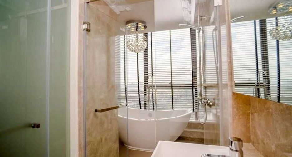 For rent and for sale 3 bedrooms condo in Khlong Toei, Bangkok