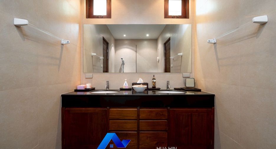 À vendre 3 chambres villa à Hua Hin, Prachuap Khiri Khan