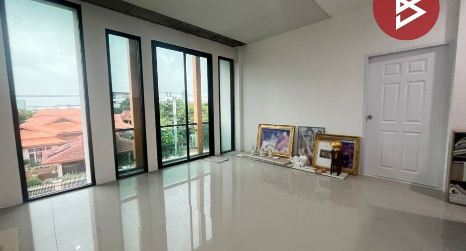 For sale 4 bedrooms retail Space in Bang Phli, Samut Prakan