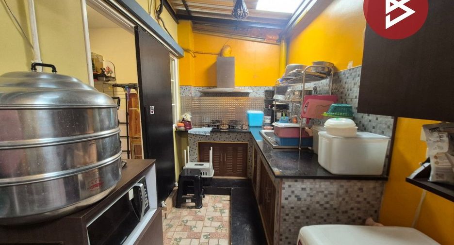 For sale 3 bedrooms townhouse in Thung Khru, Bangkok