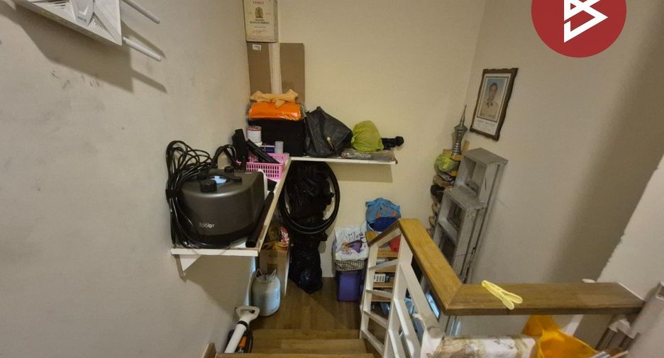 For sale 3 bedrooms townhouse in Thung Khru, Bangkok