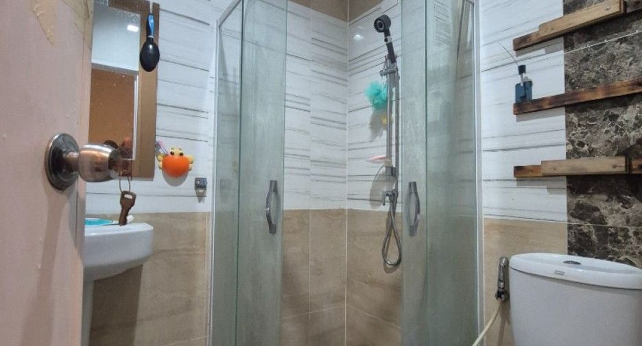 For sale 3 bedrooms townhouse in Thung Khru, Bangkok