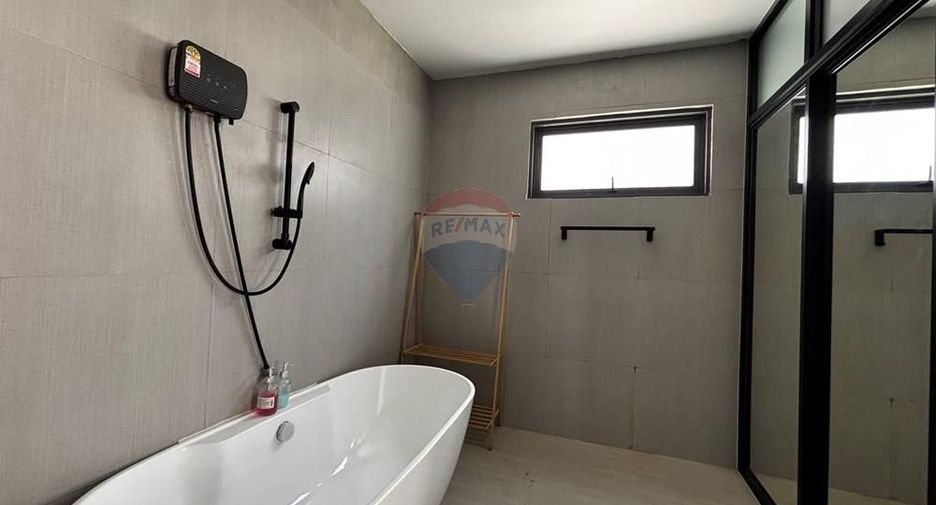 For rent 3 bedrooms villa in Ko Samui, Surat Thani