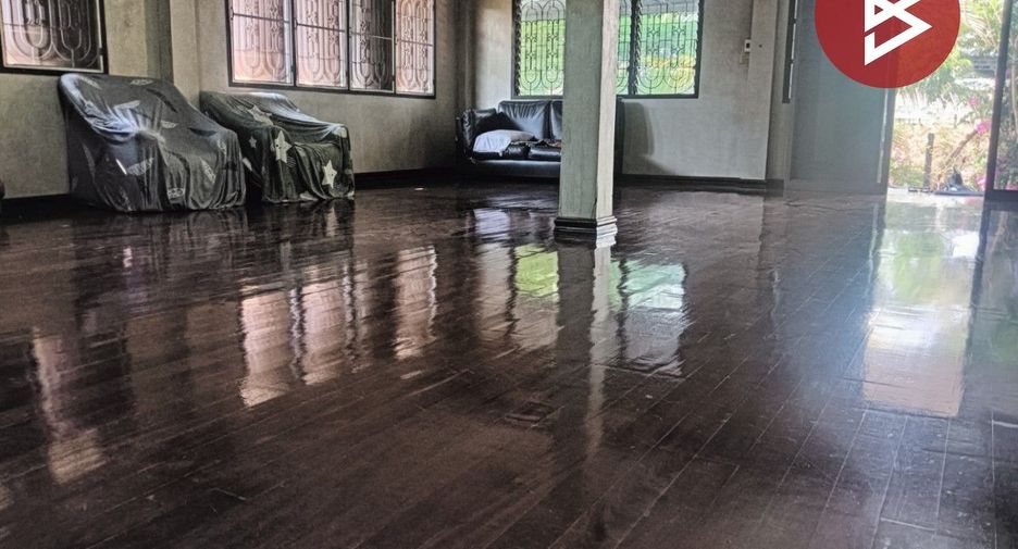 For sale 5 bedrooms house in Ban Pho, Chachoengsao