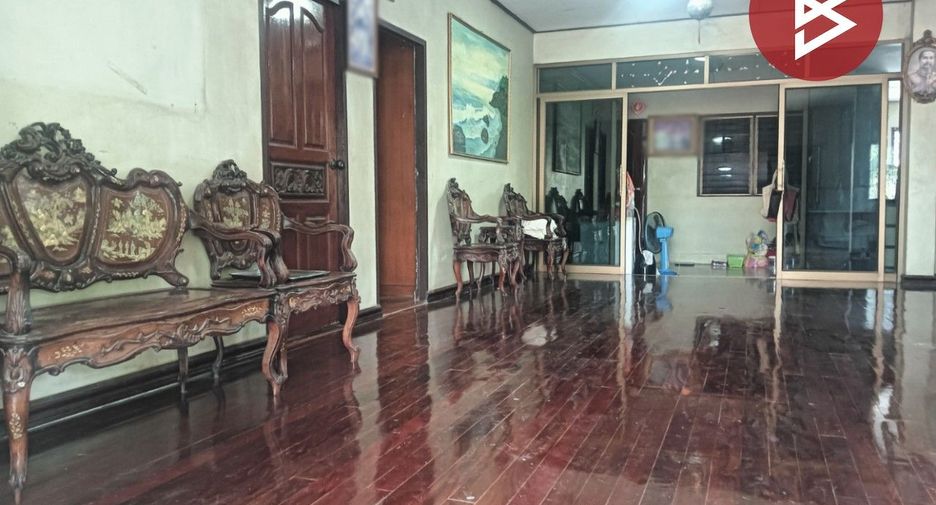 For sale 5 bedrooms house in Ban Pho, Chachoengsao