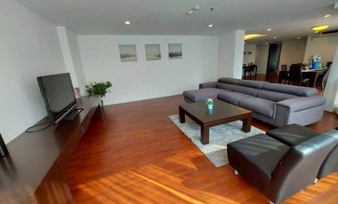 For rent 3 bedrooms condo in Sathon, Bangkok