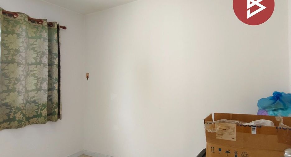 For sale 3 bedrooms townhouse in Sam Phran, Nakhon Pathom