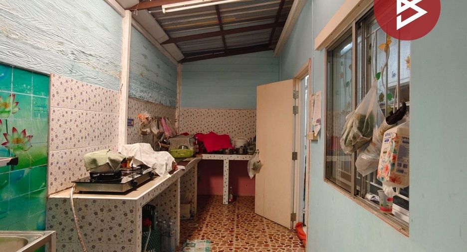 For sale 3 bedrooms townhouse in Sam Phran, Nakhon Pathom