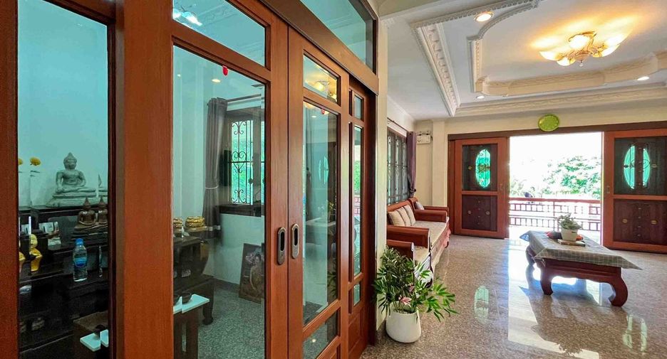 For rent 3 bedrooms house in Mueang Chiang Mai, Chiang Mai