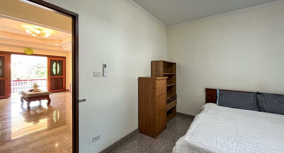 For rent 3 bedrooms house in Mueang Chiang Mai, Chiang Mai