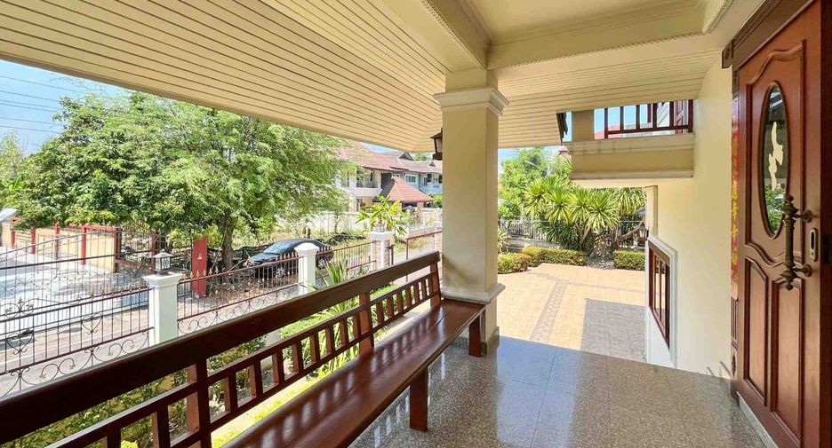 For rent 3 bedrooms house in Mueang Chiang Mai, Chiang Mai