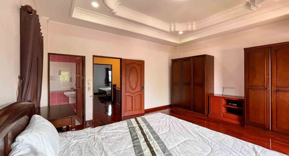 For rent 3 bedrooms house in Mueang Chiang Mai, Chiang Mai