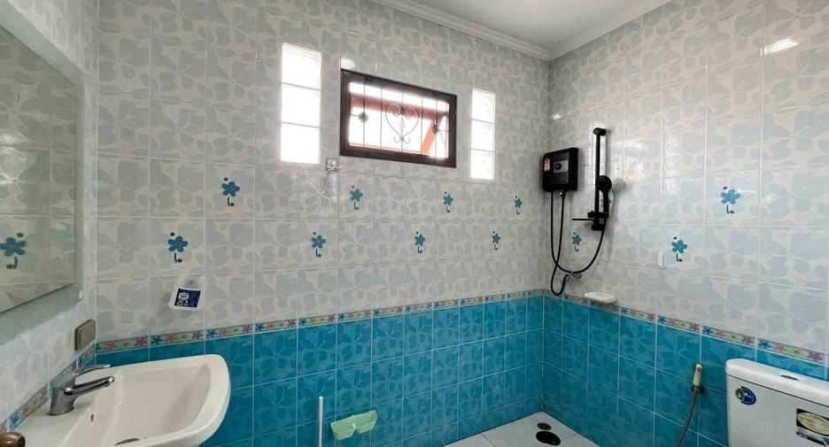 For rent 3 bedrooms house in Mueang Chiang Mai, Chiang Mai