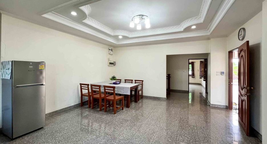 For rent 3 bedrooms house in Mueang Chiang Mai, Chiang Mai