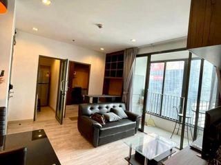 À louer 2 chambres condo à Huai Khwang, Bangkok
