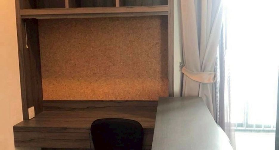 For rent 2 bedrooms condo in Huai Khwang, Bangkok