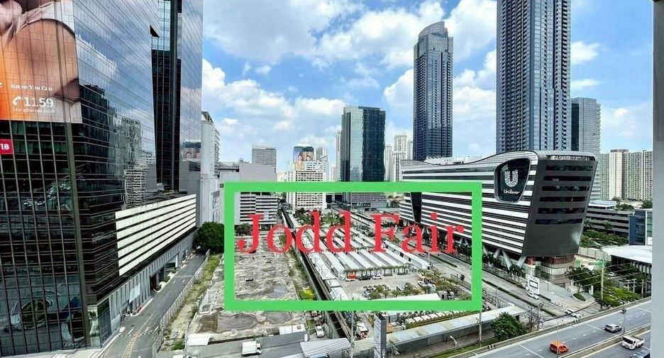 For rent 2 bedrooms condo in Huai Khwang, Bangkok