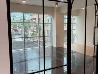 Gewerbefläche zur Miete in Watthana, Bangkok