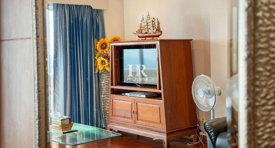 For sale 2 bedrooms condo in North Pattaya, Pattaya