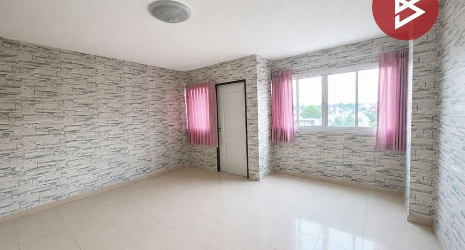 Local comercial en venta de 8 habitaciones en Mueang Chon Buri, Chonburi