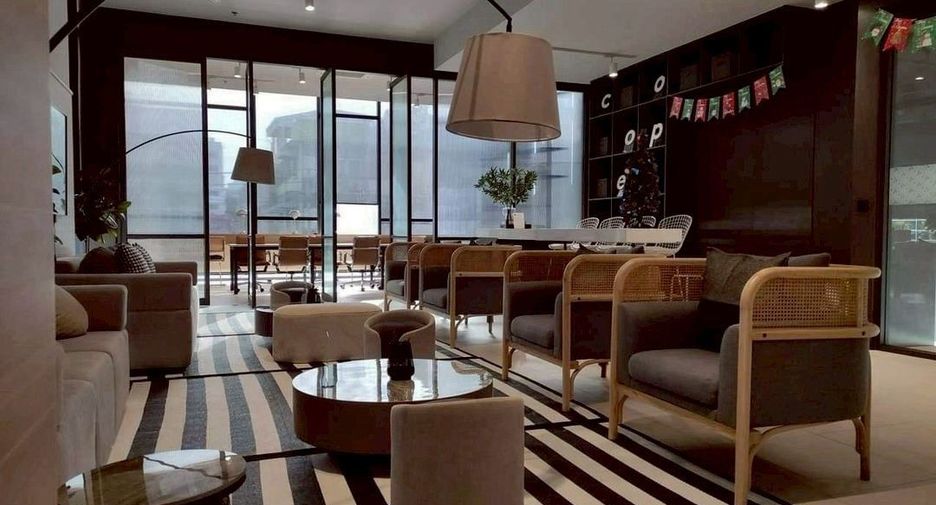 For rent 2 bedrooms condo in Pathum Wan, Bangkok