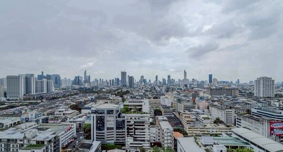For rent 2 bedrooms condo in Pathum Wan, Bangkok