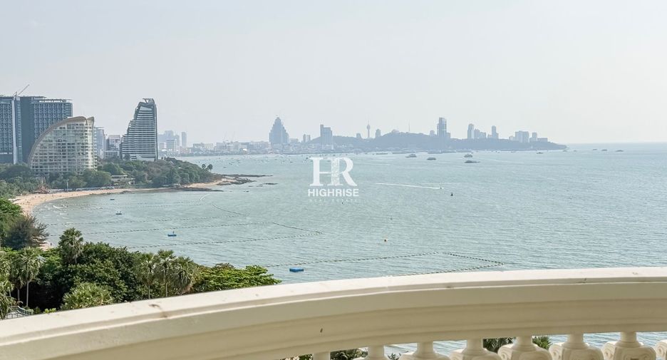 For sale 3 bedrooms condo in North Pattaya, Pattaya