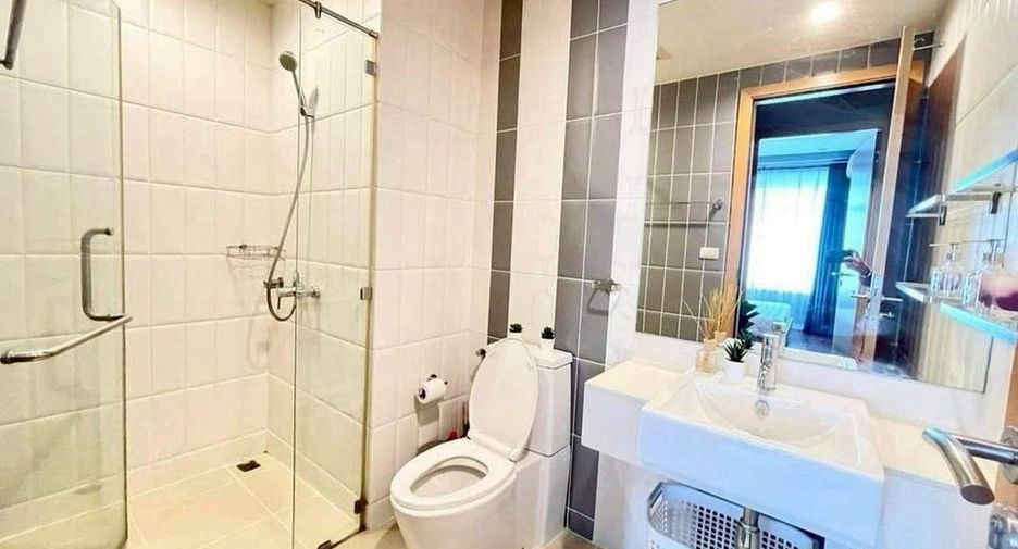 For rent 1 bed condo in Watthana, Bangkok