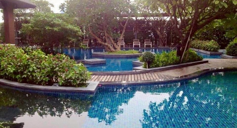 For rent 1 bed condo in Watthana, Bangkok