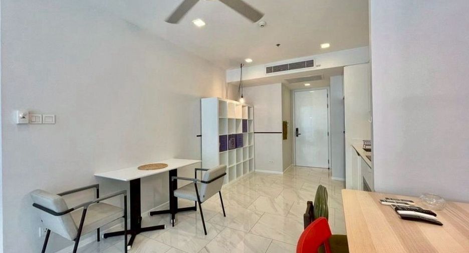 For sale 2 bedrooms condo in Watthana, Bangkok