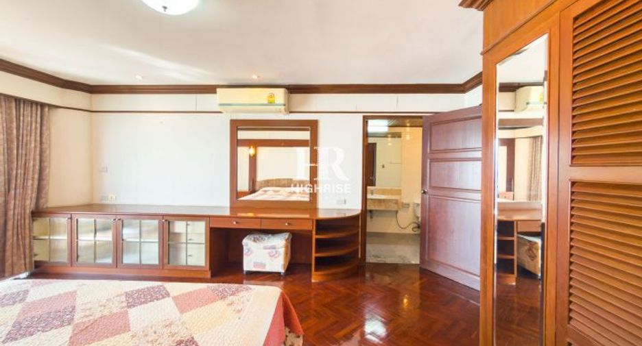 For sale 3 bedrooms condo in North Pattaya, Pattaya
