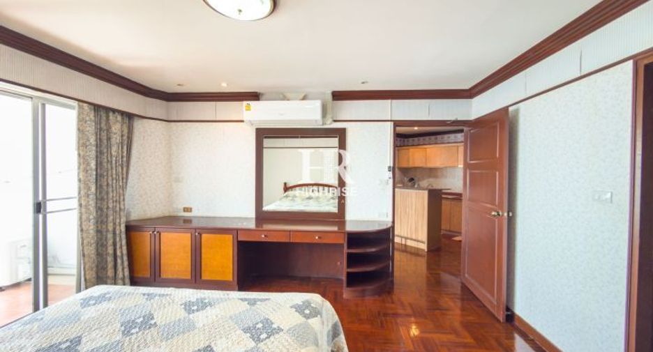 For sale 3 bedrooms condo in North Pattaya, Pattaya