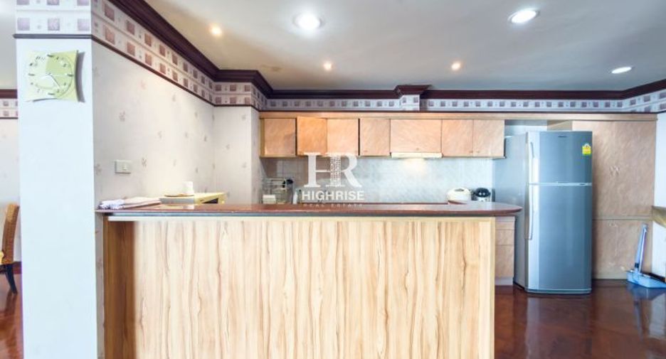 For sale 3 bedrooms condo in North Pattaya, Pattaya