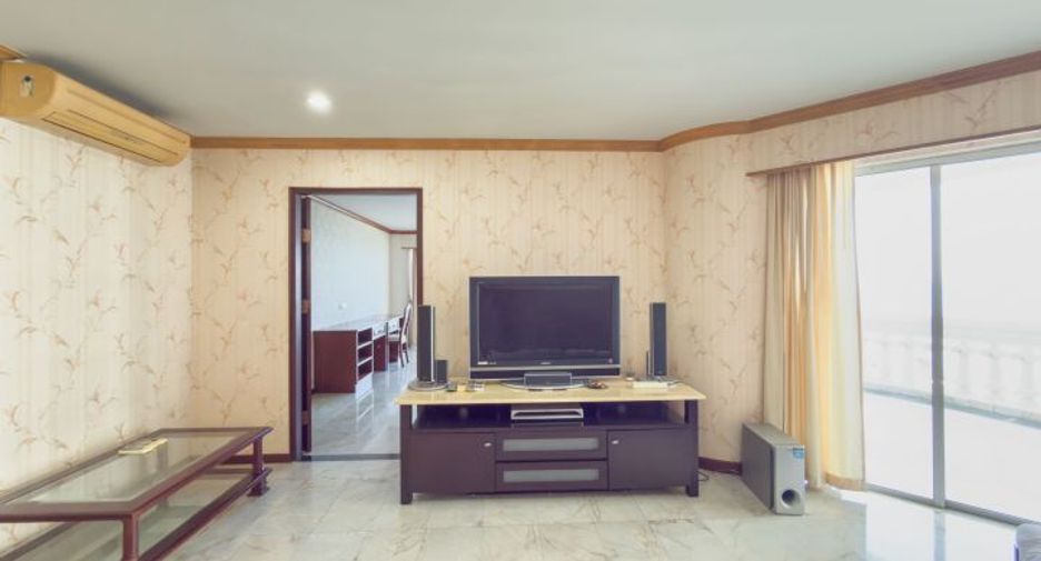 For sale 3 bedrooms condo in North Pattaya, Pattaya